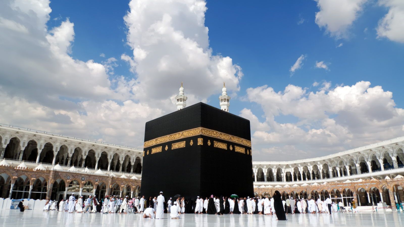 Saudi Arabia Begins Issuing e-Visas For Umrah