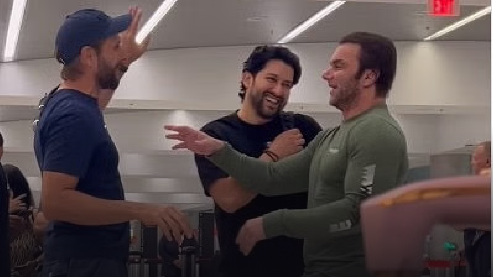 Bollywood Actors Sohail Khan & Aftab Shivdasani Meets Shahid Afridi in USA