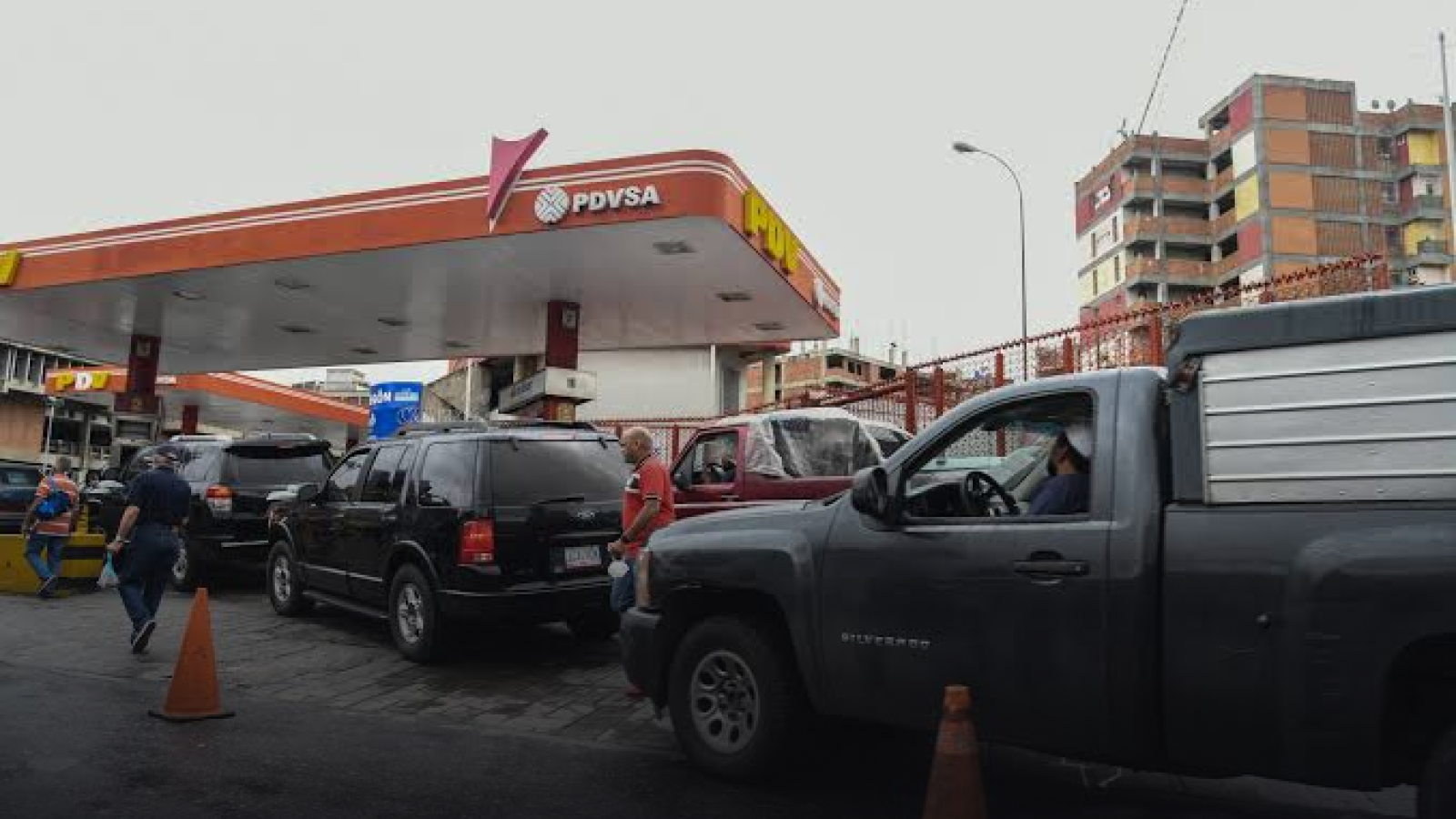 Venezuela has the Cheapest Petrol Price in the World, $0.02(PKR 5.96) Per Liter