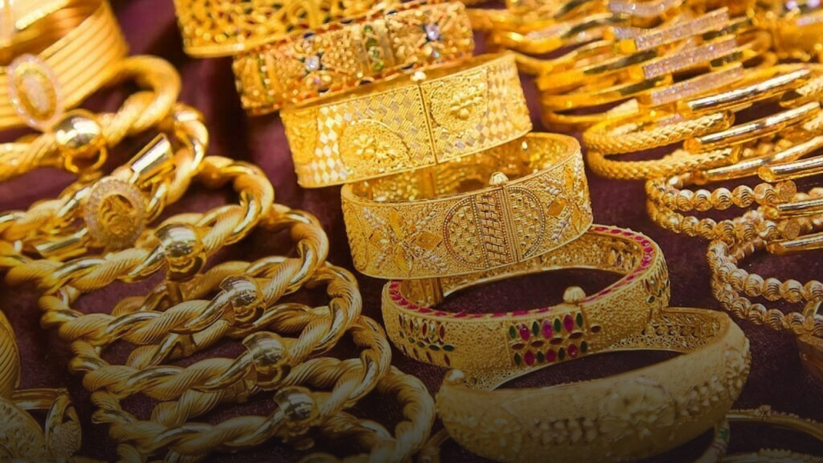 "Rising Fortunes: Gold Value on the Ascendancy in Pakistan"