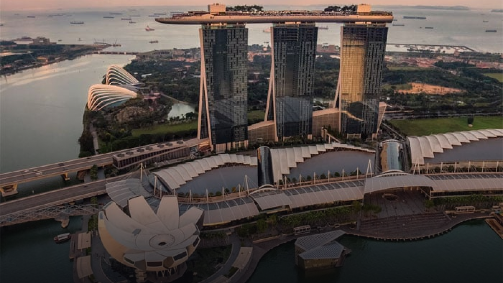 "Singapore Shines in the Top 10 Least Corrupt Countries Worldwide"